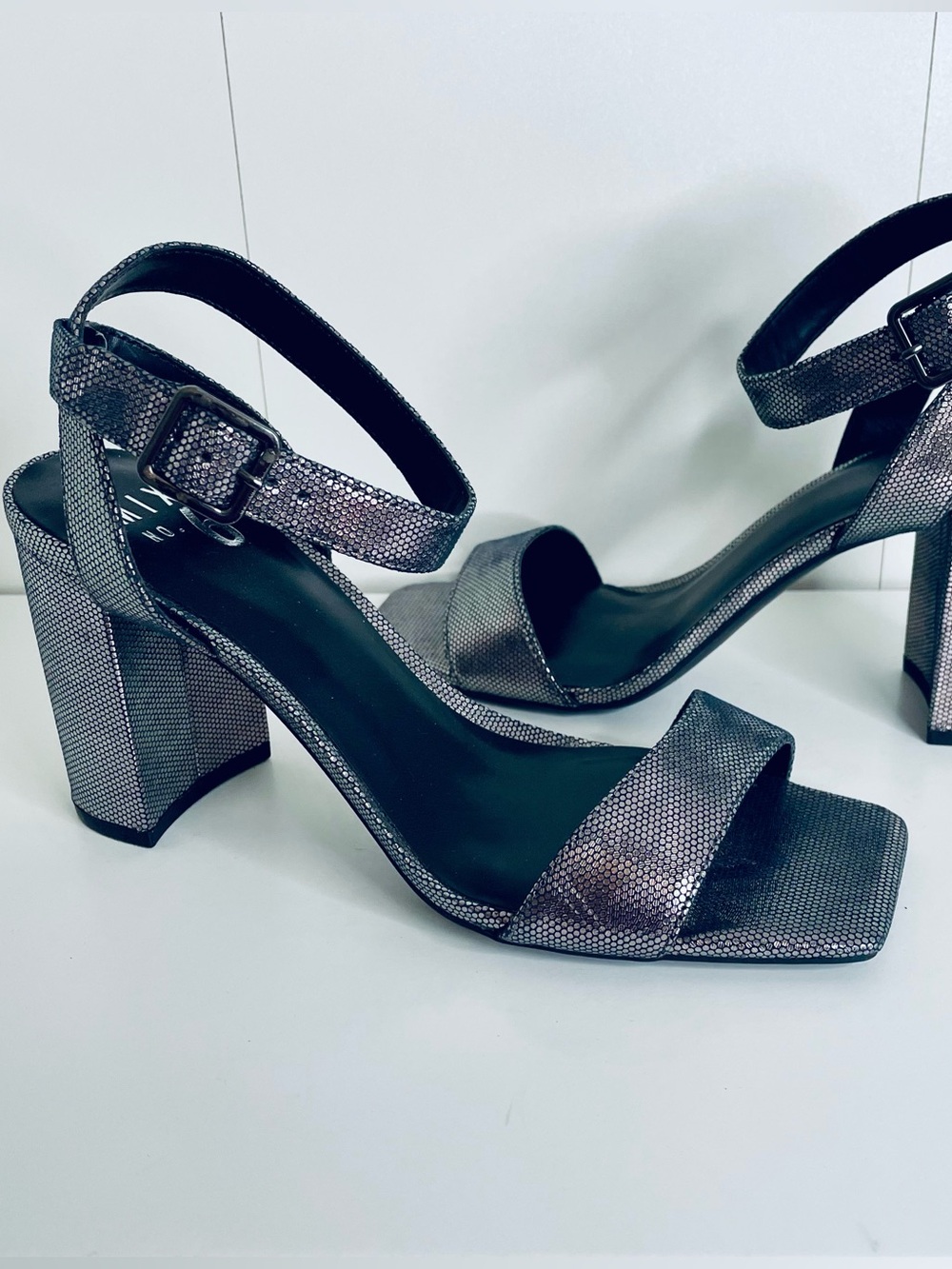 Mix No. 6 Metallic Silver Block Heel Sandals - NWOT